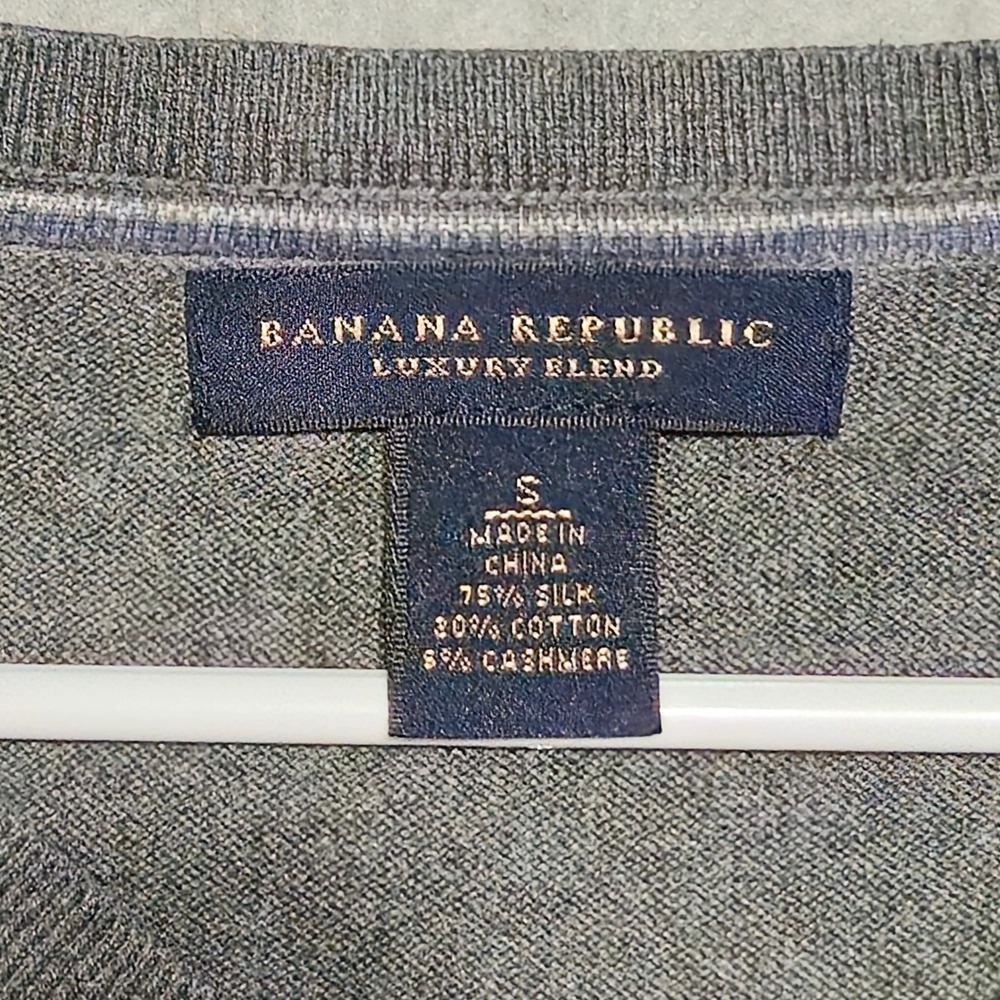 Banana Republic Luxury Blend Sweater Mens Small Charcoal Heather Silk Cashmere - Picture 3 of 6
